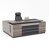 Bàn Giám Đốc Chữ L BGDY052L với mặt bàn nâu nhạt thanh lịch, chân và hộc tủ trắng bóng hiện đại – thiết kế tối ưu không gian làm việc cho văn phòng lãnh đạo chuyên nghiệp.