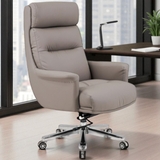 Ghế giám đốc Hòa Phát GGDY019 bọc giả da, kiểu dáng bo tròn thanh lịch, chân thép mạ xoay 360 độ – thiết kế tối giản và sang trọng cho phòng làm việc lãnh đạo.