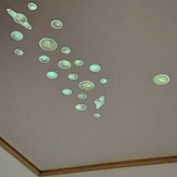 Hình dán Sticker Galaxy phát sáng trong phòng ngủ trẻ em