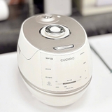 Lòng inox bền bỉ của nồi cơm điện Cuckoo chính hãng