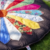 Daisy round rug (size 1.1m)