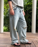TWILL DISTRESSED JEANS – LIGHT BLUE
