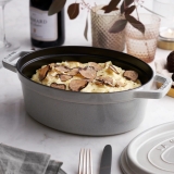 nồi gang oval màu nấm trắng Staub ảnh 5