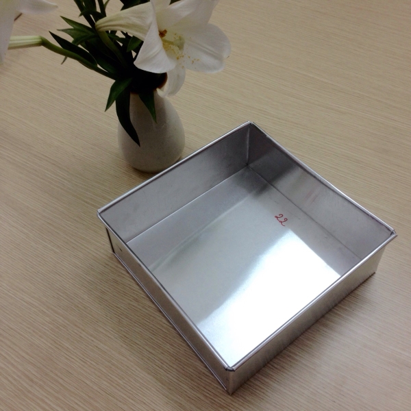 Khuôn vuông đế liền 22cm