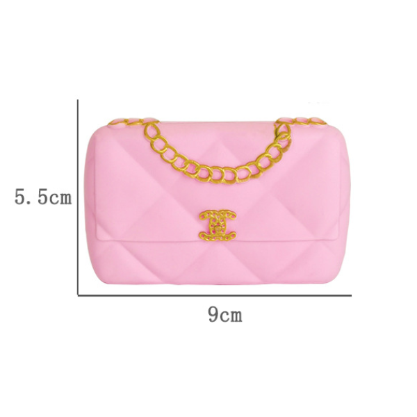 Túi nhựa Chanel hồng trang trí bánh