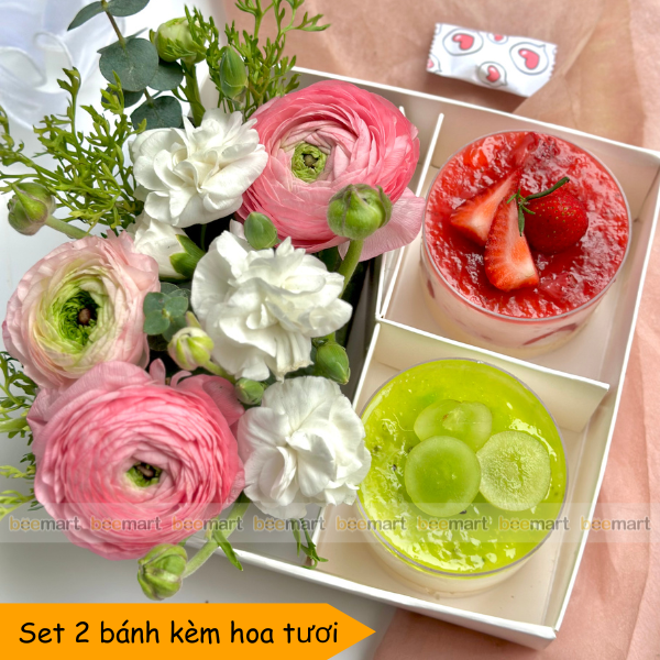 Set quà tặng 2 bánh kèm hoa tươi