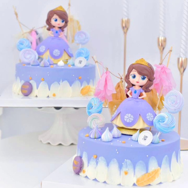 Búp bê Sophia trang trí bánh