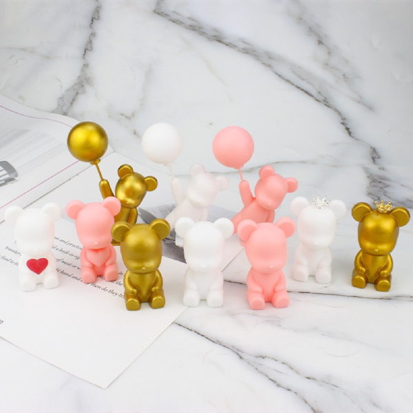 Gấu vàng đội vương miện