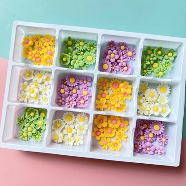 Kẹo trang trí hình hoa mini mix màu