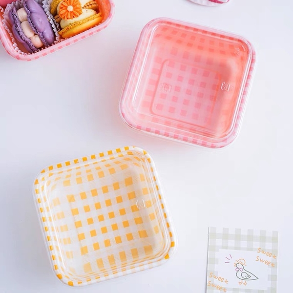 Hộp nhựa đựng bánh họa tiết caro 420ml (9*6,5*12cm)