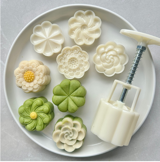 Khuôn trung thu lò xo 4 mặt hoa 63g