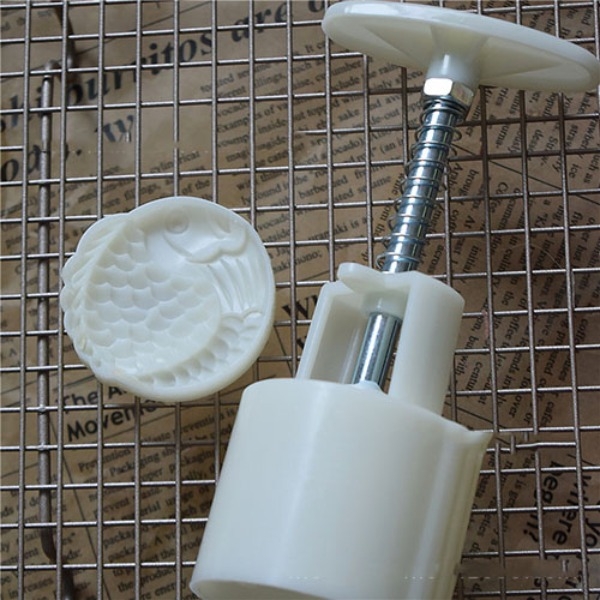 Khuôn trung thu lò xo 50 - 65gr 1 mặt con cá