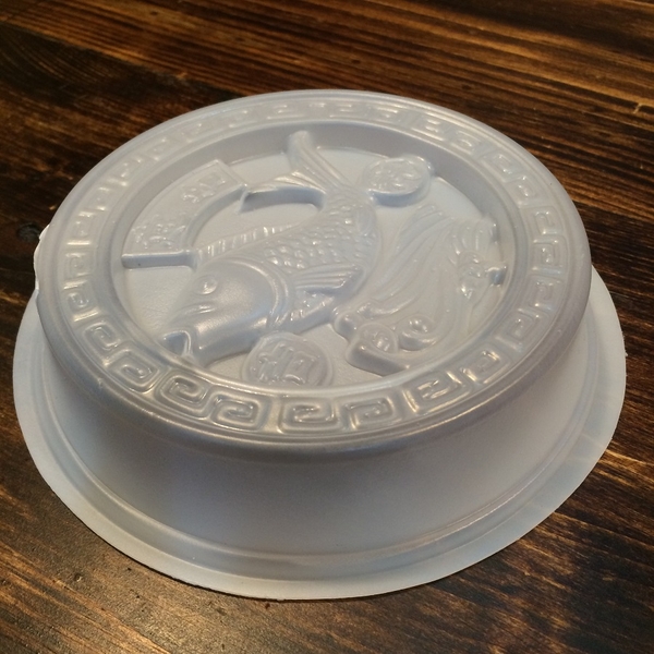 Khuôn nhựa thạch tròn hoạ tiết cá chép