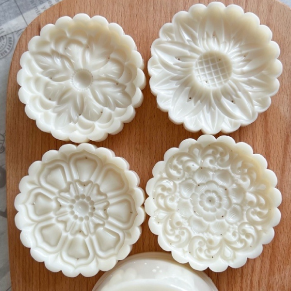 Khuôn trung thu lò xo 150g 9 mặt hoa văn