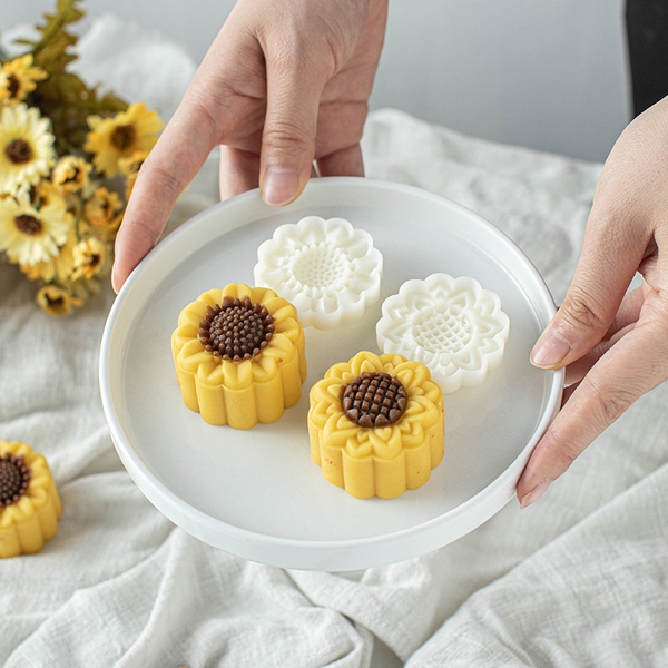 Khuôn trung thu lò xo 2 mặt hoa hướng dương 50g
