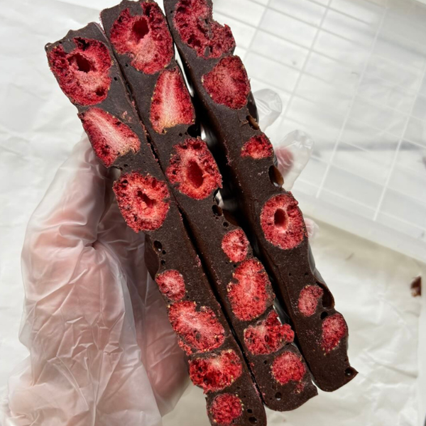 [SNL] Nougat Socola dâu tây