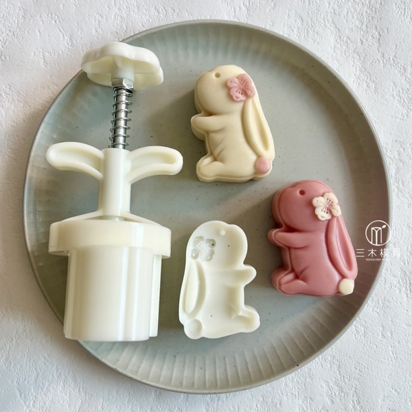 Khuôn lò xo 1 mặt hình thỏ 50g