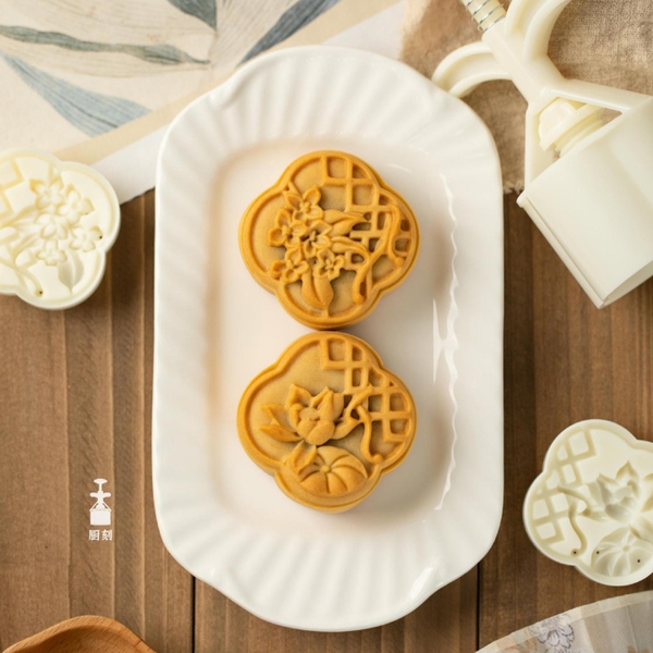 Khuôn trung thu lò xo 2 mặt họa tiết hình thoi 75g