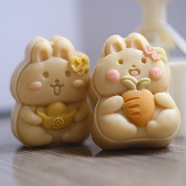 Khuôn trung thu lò xo 2 mặt thỏ ôm cà rốt 75g
