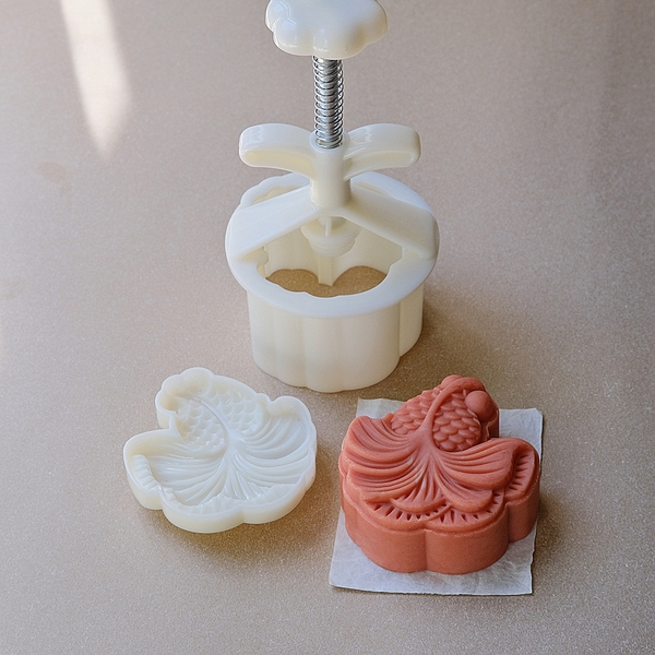 Khuôn trung thu lò xo cá vàng 1 mặt 150g