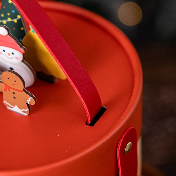 Hộp đựng tròn có quai xách Merry Christmas 15x17cm (5c)