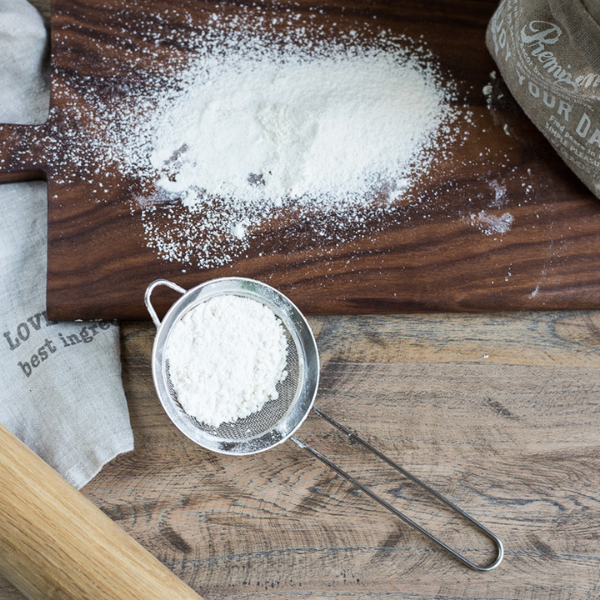 Rây bột inox có tay cầm 8cm 8022