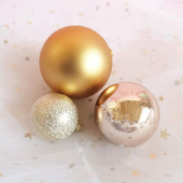 Set trang trí bóng vàng (3 quả)