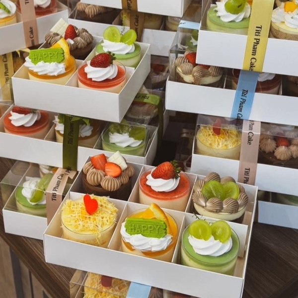 Hộp giấy mica 4 ngăn (17x17x10)