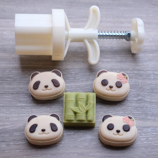 Khuôn trung thu lò xo 2 mặt gấu trúc 50g