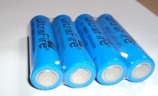 pin-sac-ultrafire-18650-3-7v-1800mah