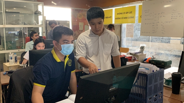 Quy trình vận hành và quản lý được trình bày cho nhân viên đánh giá ISO