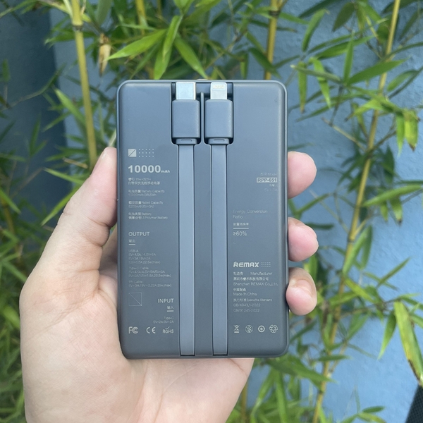 Pin dự phòng nhỏ gọn 10000mAh Remax RPP-651 tích hợp 2 cáp sạc nhanh ...