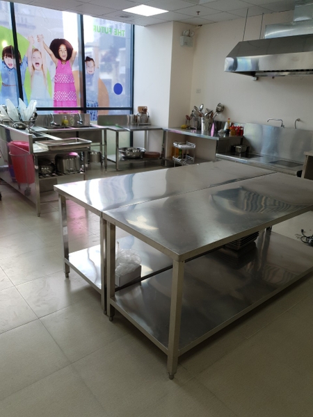 Bếp một chiều - sử dụng bếp điện từ công nghiệp