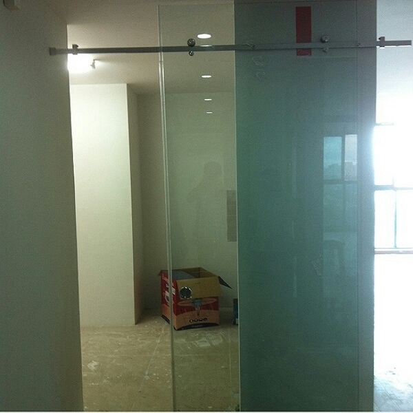 cửa kính cường lực tại vinh