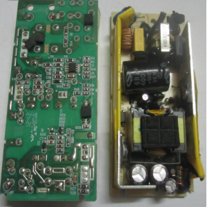 Adapter trần 5VDC 5000MA 10,7 x 4,9 x 2,6