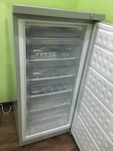 Tủ đông cửa ngang 152 lít