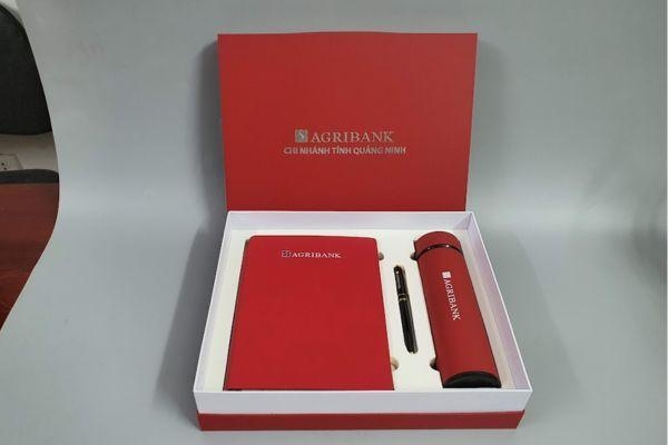 Bộ quà tặng doanh nghiệp thường được gọi ngắn gọn hơn “Giftset