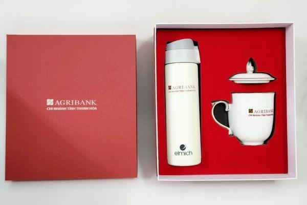 Bộ quà tặng dành cho doanh nghiệp được thiết kế riêng
