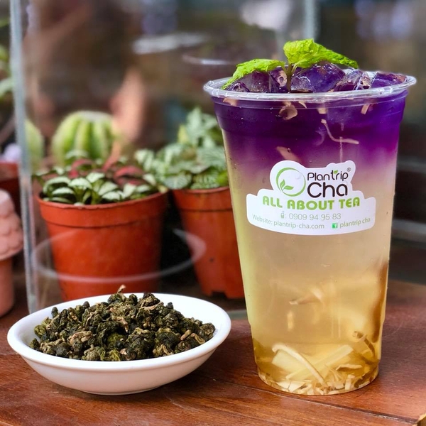 Trà Detox Mojito Tím được pha từ Trà Oolong Lài x Hoa Đậu Biếc có công dụng thanh lọc cơ thể