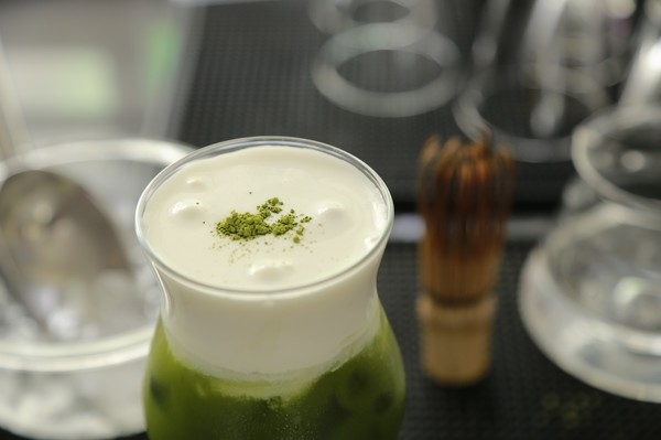 Tươi xanh với Genmaicha milk foam ngon khó cưỡng 