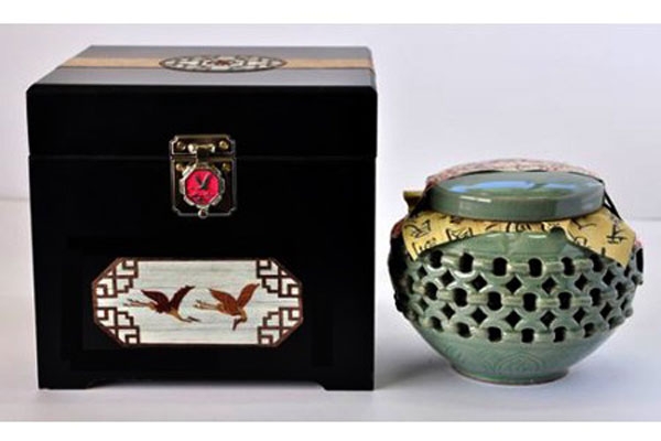 Cao Hồng Sâm Hoàng Đế Cô Đặc Bio Apgold 500g (Cao Hoàng Đế)