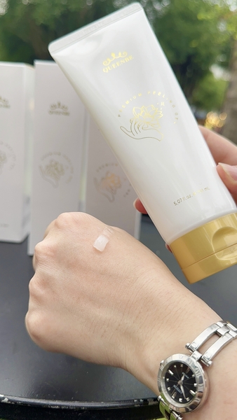 Tẩy Da Chết Cao Cấp Queenbe Preminum Peeling Gel (150ml)