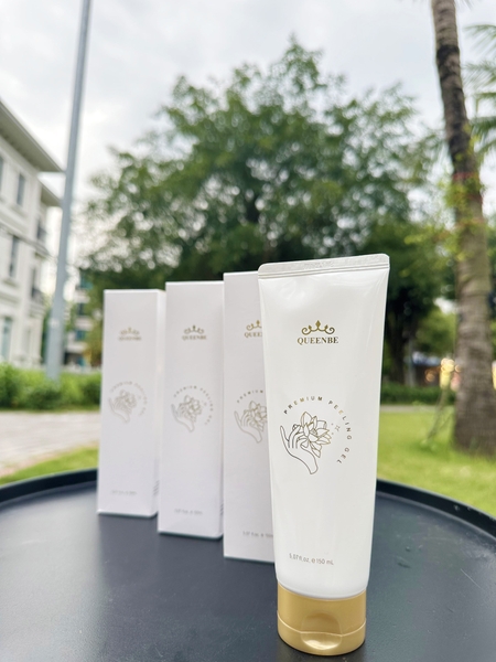 Tẩy Da Chết Cao Cấp Queenbe Preminum Peeling Gel (150ml)