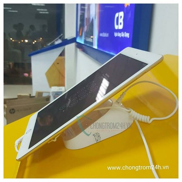 Giá đỡ, chân đế chống trộm ipad, tablet ,máy tính bảng được sử dụng tại ngân hàng CB Bank.