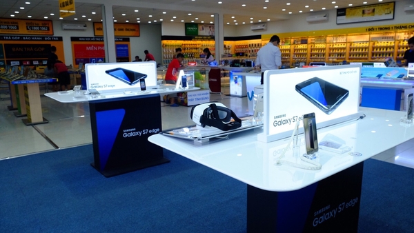 Gian hàng trưng bày sản phẩm của Samsung