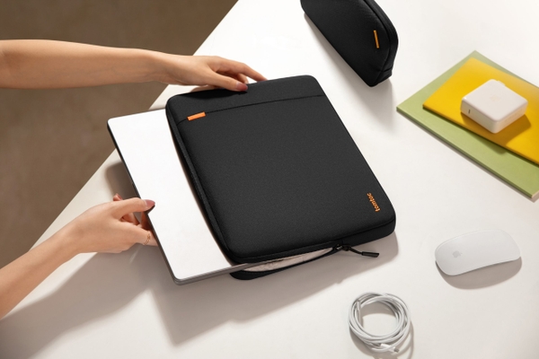 Túi chống sốc Tomtoc 360 Protective kèm túi phụ kiện cho Macbook Pro 16 inch A13