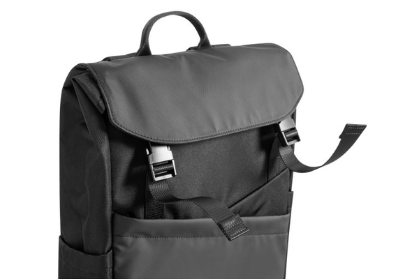 BALO TOMTOC A64-SLASH FLIP RUCKSACK 18L FOR LAPTOP 16