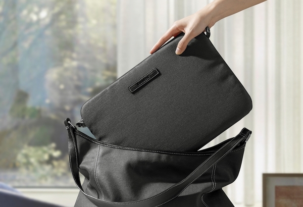 COMBO Túi xách và Túi chống sốc TOMTOC (USA) Versatile Laptop Tote T28M1