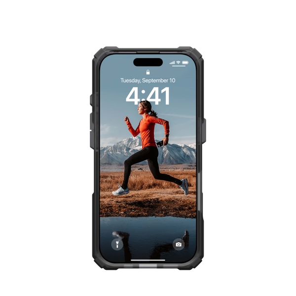 Ốp lưng UAG iPhone 16 Pro PLASMA XTE có MagSafe