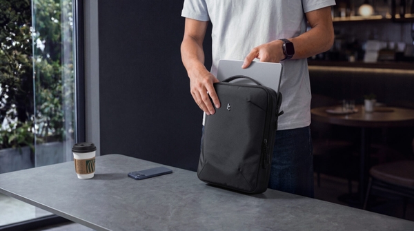 Túi Đeo Chéo TOMTOC (USA) Upgrade URBANEX-A04 Shoulder Bag For Laptop Universial – A04